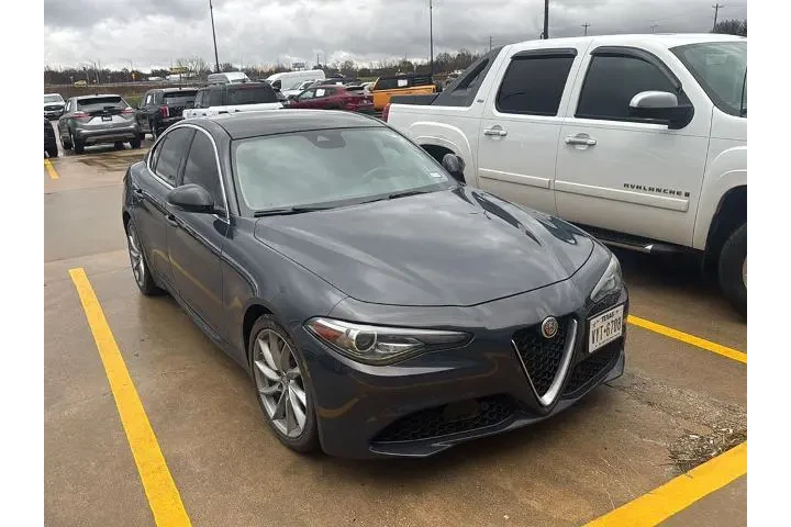 $18999 : Alfa Romeo Giulia 2019 Ti 4d image 3