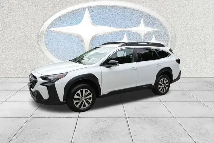 $27590 : Subaru Outback 2024 AWD Prem image 5
