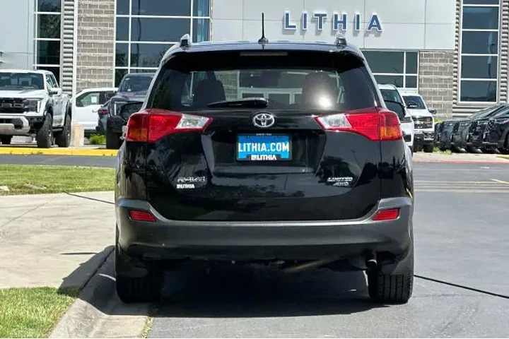 $19995 : Toyota RAV4 2015 AWD Limited image 7