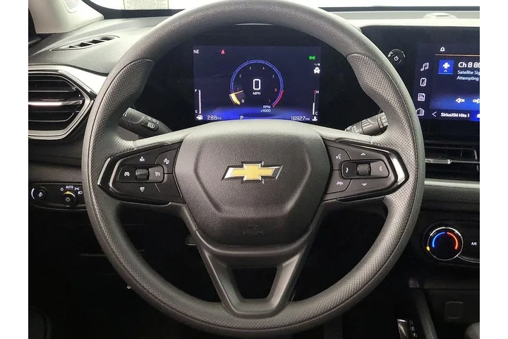 $21998 : Chevrolet Trailblazer 2025 L image 10