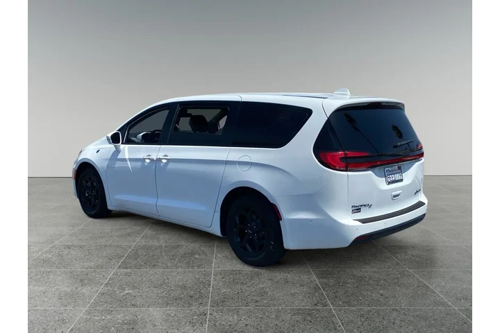 $32825 : Chrysler Pacifica Hybrid 202 image 3