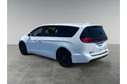 $32825 : Chrysler Pacifica Hybrid 202 thumbnail