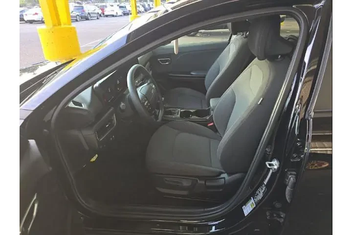 $23995 : Kia K4 2025 LXS 4dr Sedan image 4