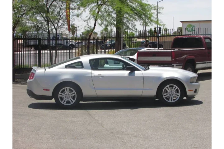 $8995 : 2012 Mustang V6 Premium image 8