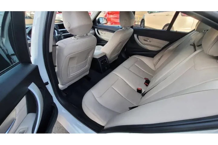 $13995 : 2017 BMW 3 Series 320i image 7