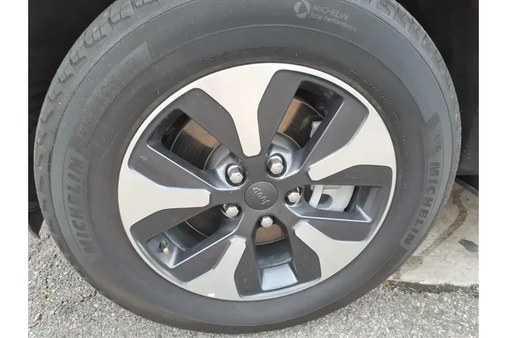 $22999 : Jeep Grand Cherokee 2023 4x4 image 9