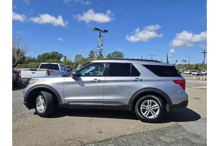 $29553 : Ford Explorer 2022 XLT 4dr S image 7