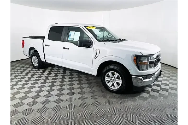 $31800 : Ford F-150 2023 4x2 XLT 4dr image 1