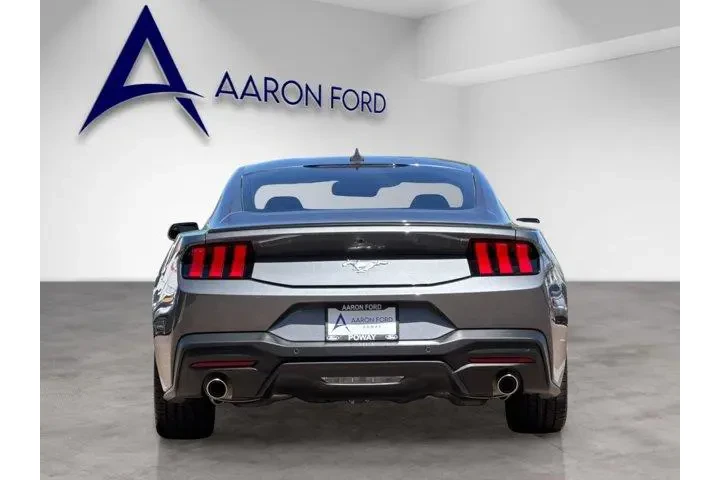 $32716 : Ford Mustang 2024 EcoBoost 2 image 5