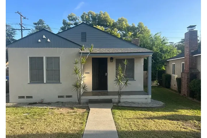 $1700 : Beautiful single family home image 1
