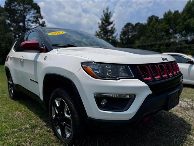 $14900 : 2017 JEEP COMPASS image 4