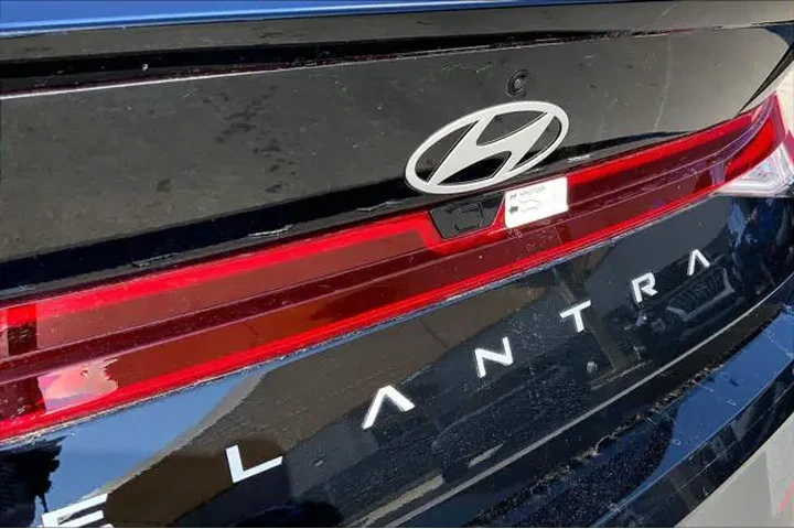 $21397 : Hyundai ELANTRA 2025 SEL Spo image 10