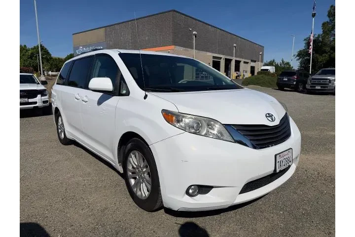 $13000 : Toyota Sienna 2013 XLE 7-Pas image 7
