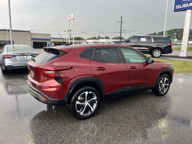 $22762 : PRE-OWNED 2024 CHEVROLET TRAX image 5