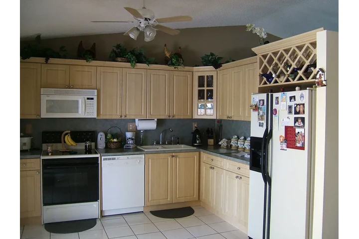 $1095 : 15399 SW 69th Ln, Miami, FL 33 image 6