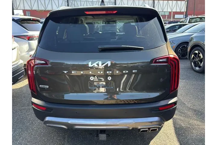 $32390 : Kia Telluride 2022 AWD SX 4d image 4