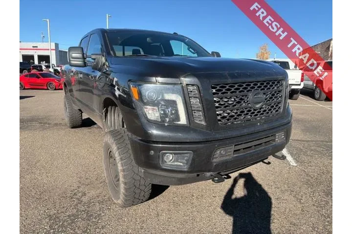 $27874 : Nissan Titan XD 2018 4x4 SL image 5