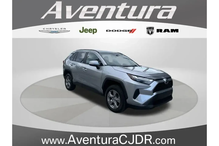 $25000 : Toyota RAV4 2024 AWD XLE 4dr image 1