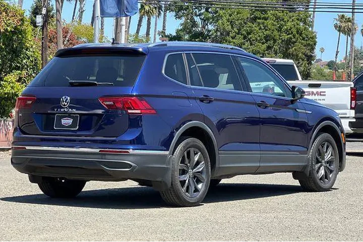 $20590 : Volkswagen Tiguan 2023 SE 4d image 6