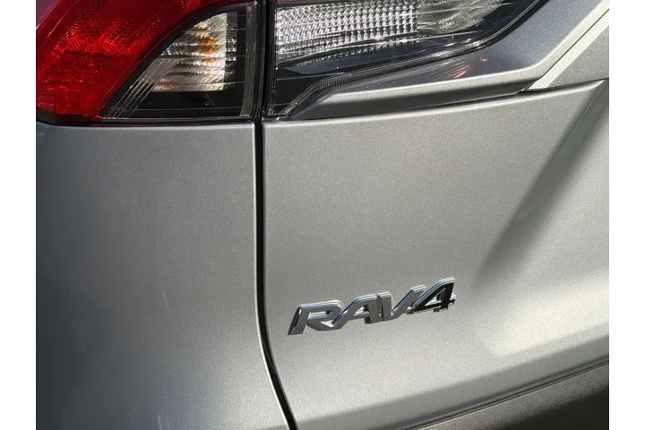 $31270 : Toyota RAV4 2025 LE 4dr SUV image 6
