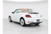 $29998 : Volkswagen Beetle Convertibl thumbnail