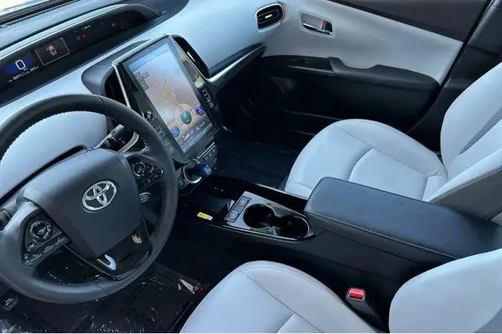$18875 : Toyota Prius Prime 2021 XLE image 9