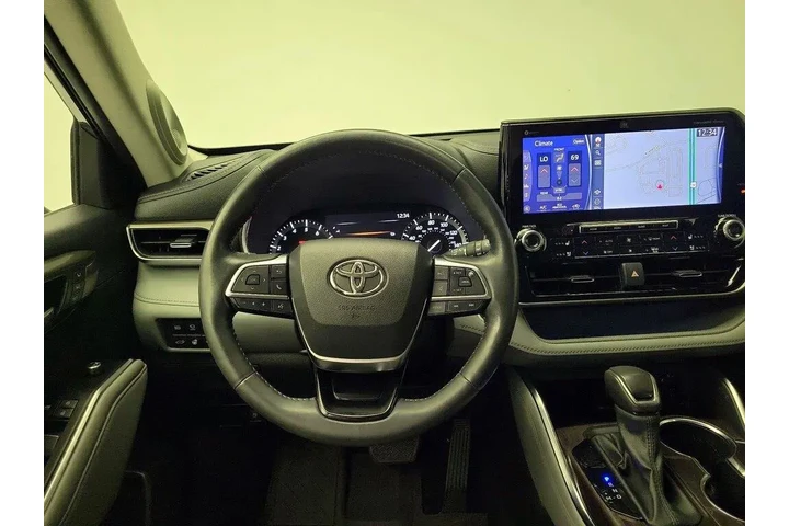 $36998 : Toyota Highlander 2021 AWD L image 9