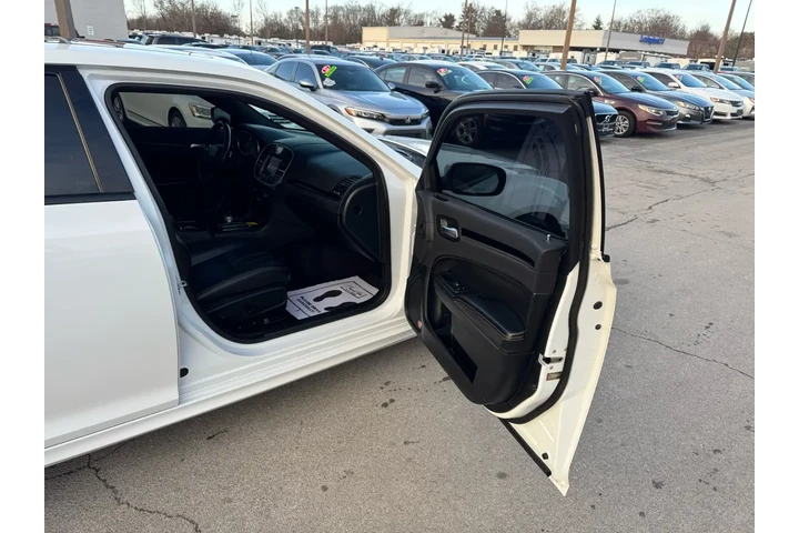 $14450 : 2018 300 300S RWD image 8