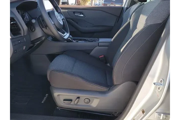 $22985 : Nissan Rogue 2022 AWD SV 4dr image 6