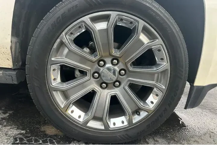 $22995 : GMC Yukon 2015 4x4 Denali 4d image 7