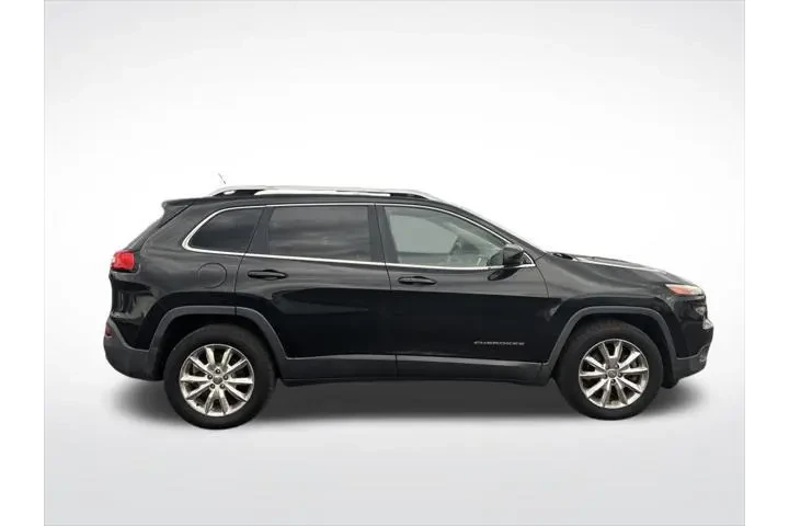 $9000 : Jeep Cherokee 2014 4x4 Limit image 4