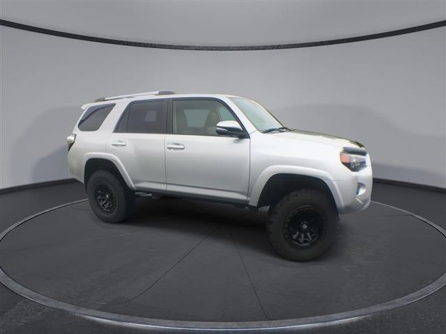 $36700 : PRE-OWNED 2021 TOYOTA 4RUNNER image 2