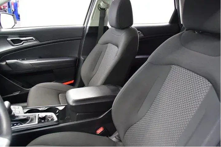 $19994 : Kia Sportage 2024 AWD LX 4dr image 9