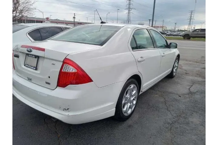 $6500 : 2010 Fusion SE image 3