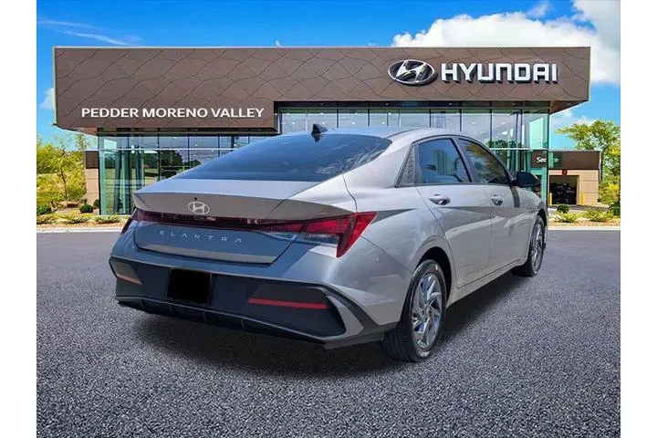 $20740 : Hyundai ELANTRA 2024 SEL 4dr image 3