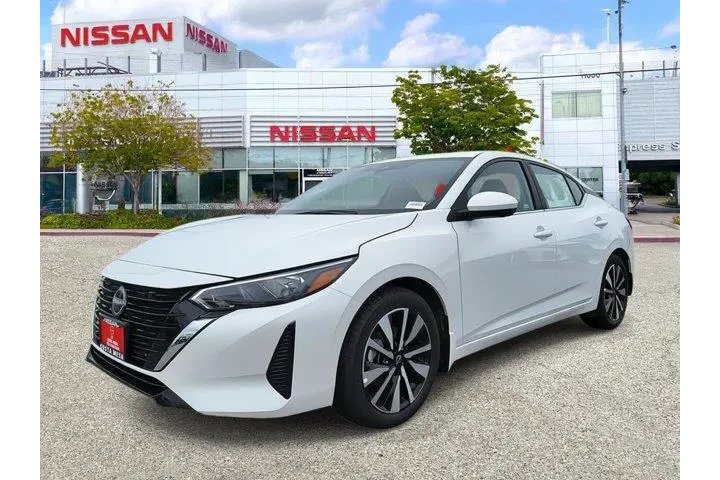 $23815 : Nissan Sentra 2025 SV 4dr Se image 1