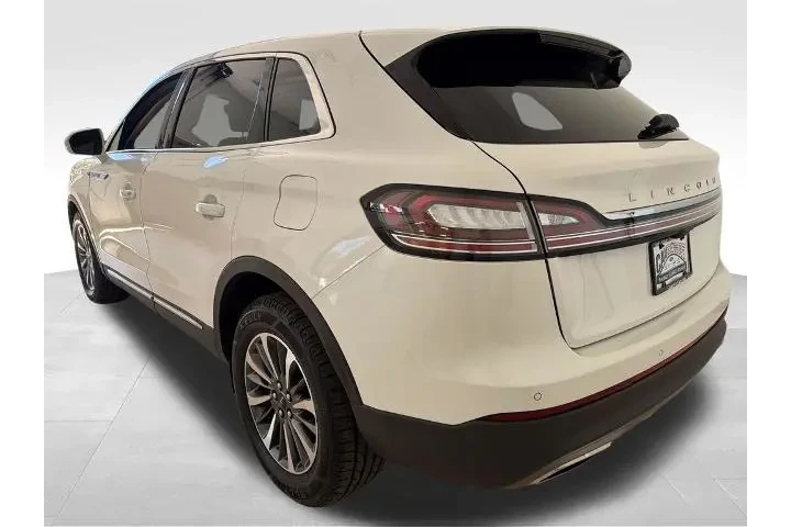 $35989 : Lincoln Nautilus 2022 AWD Re image 4