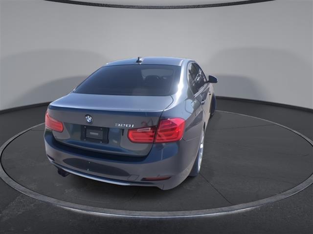 $9900 : PRE-OWNED 2012 3 SERIES 328I image 8