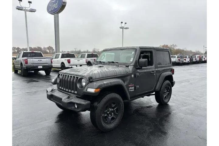 $18500 : Jeep Wrangler 2019 4x4 Sport image 4