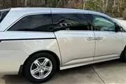 $6000 : 2011 Honda Odyssey TOURING thumbnail