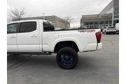 $31283 : Toyota Tacoma 2019 4x4 TRD S thumbnail