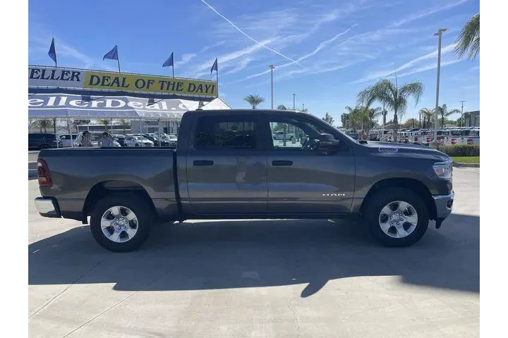 $36998 : Ram 1500 2023 4x4 Big Horn 4 image 9
