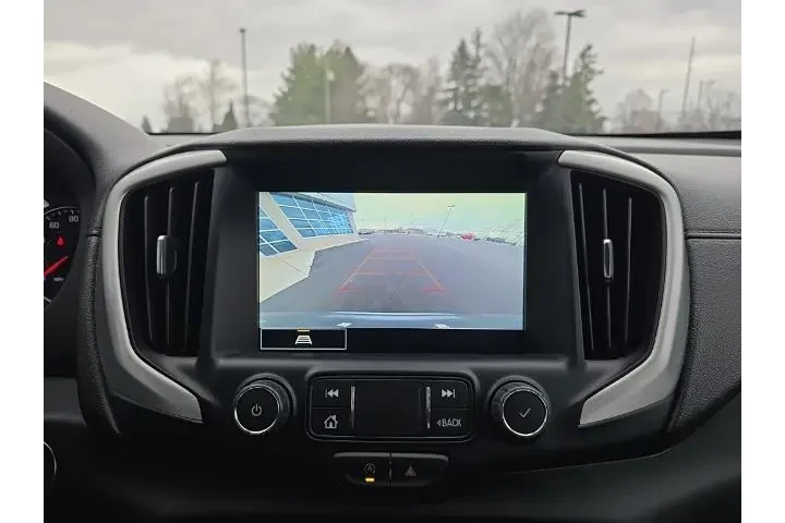 $22819 : GMC Terrain 2024 AWD SLT 4dr image 3