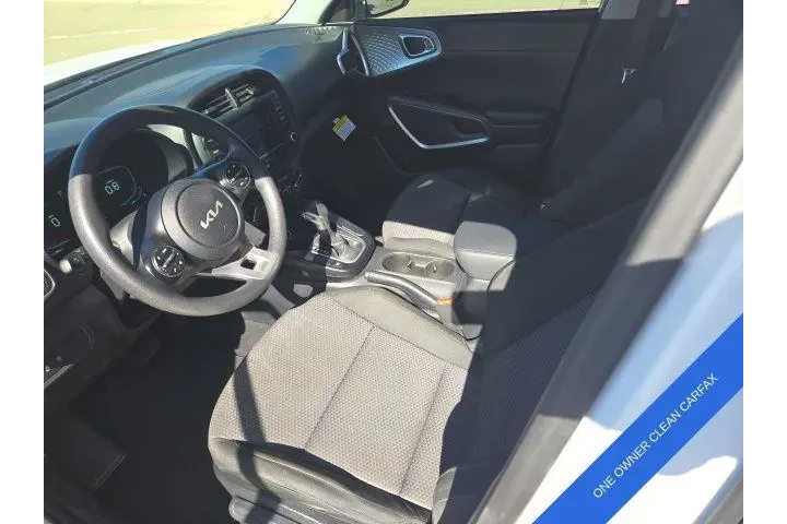 $14687 : Kia Soul 2024 S 4dr Crossove image 10