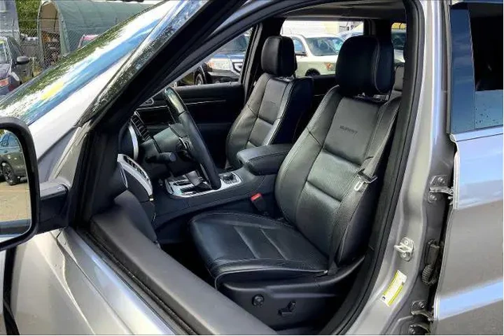 $28888 : Jeep Grand Cherokee 2020 4x4 image 8