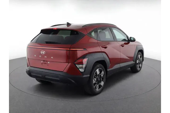 $16636 : Hyundai KONA 2024 SEL 4dr Cr image 4