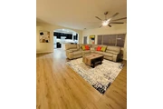 $1050 : beautifully Freshly painted thumbnail