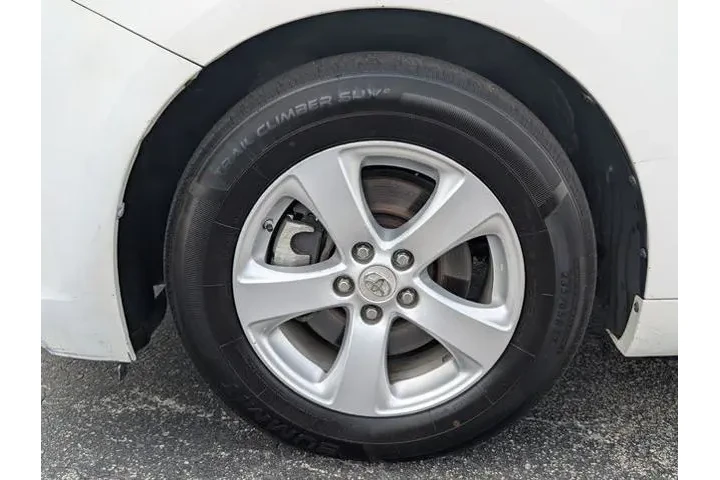 $4997 : Toyota Sienna 2012 LE 7-Pass image 5