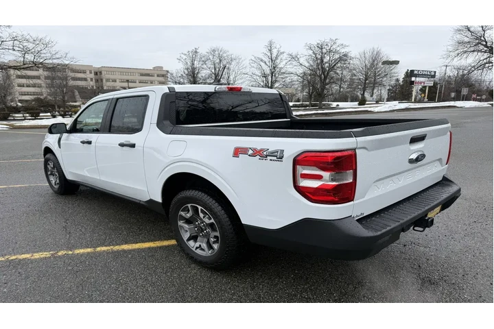 $29990 : Ford Maverick 2024 AWD XLT 4 image 4