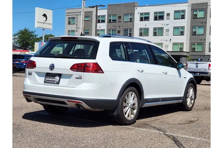 $14972 : 2017 Golf Alltrack TSI SE 4Mo image 10